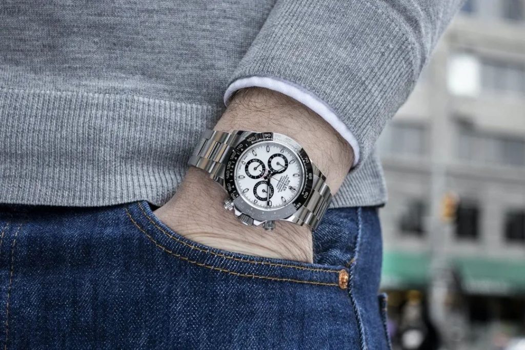 The best fake Rolex Daytona is good choice for men.